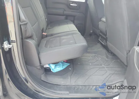 2021 Chevrolet Silverado 1500 2Wd Short Bed Custom z USA, uszkodzony, nr VIN 3GCPWBEK4MG277688